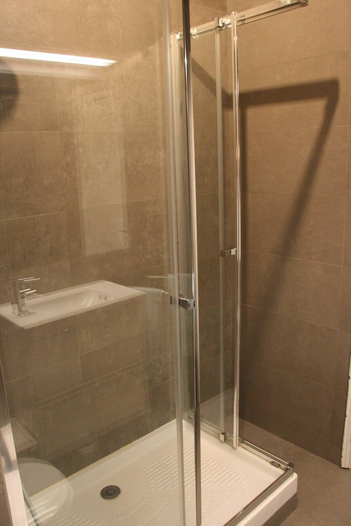 Quarto King Espaçoso no Campo Grande