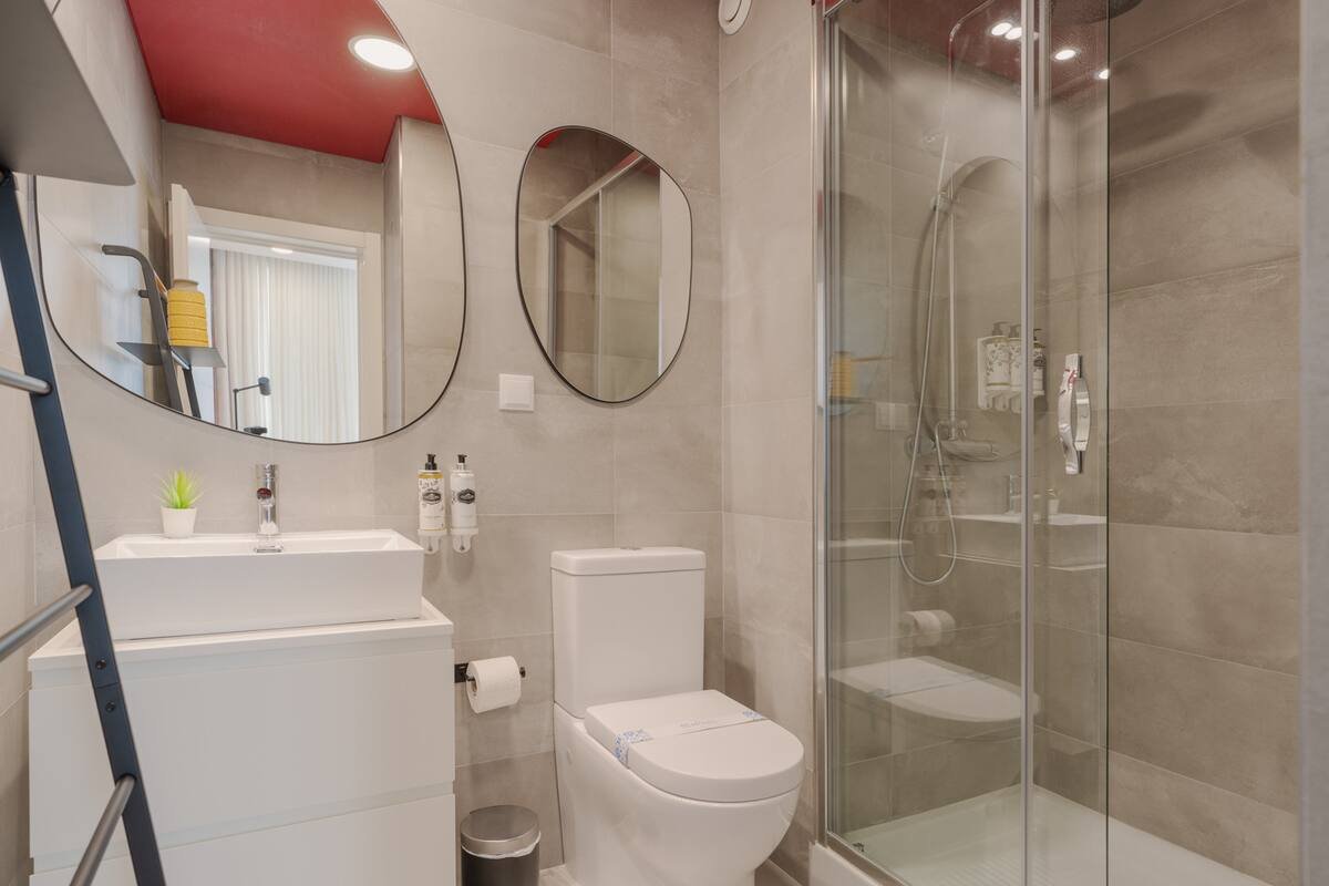 Estúdio de teatro com ar-condicionado no centro do Porto perto do metrô