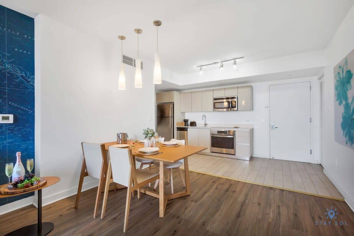 Condomínio Oasis + academia e piscina incrível