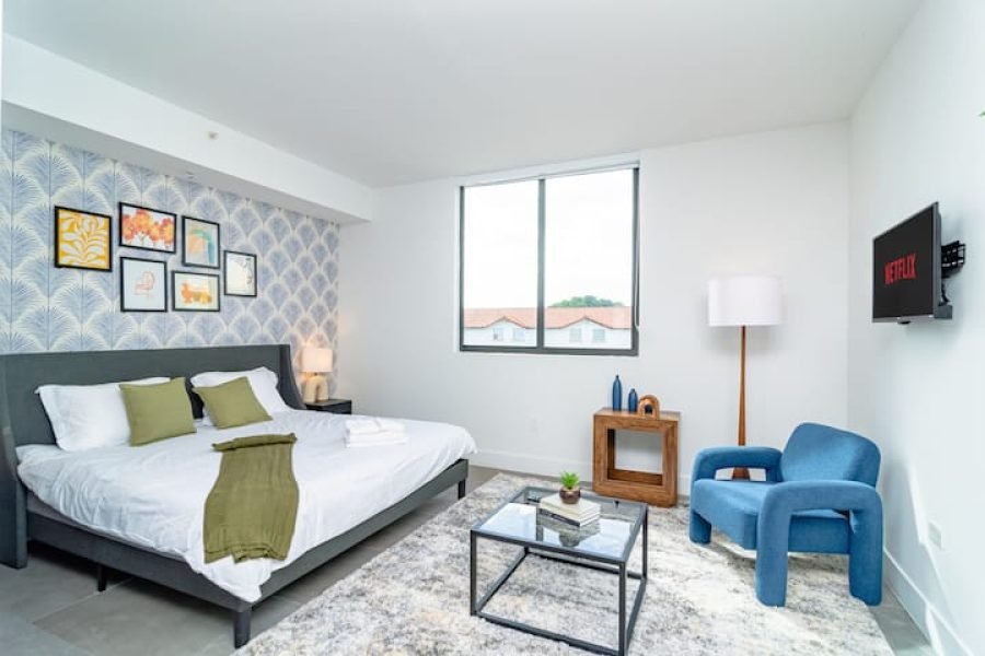 Cama King novo e seguro Oasis minutos para Brickell