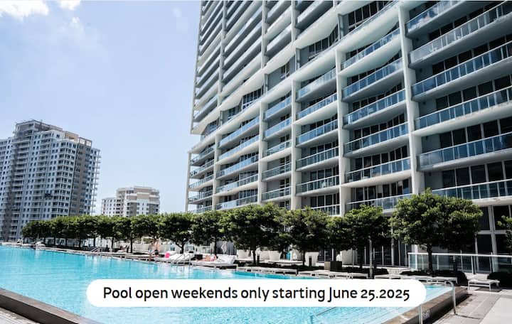 MVR | Lux Studio com varanda, piscina e vista da cidade