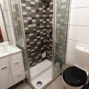 Quarto central em Lisboa — com marquise e ar-condicionado