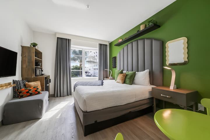 Suíte com piscina e vista para o mar em South Beach