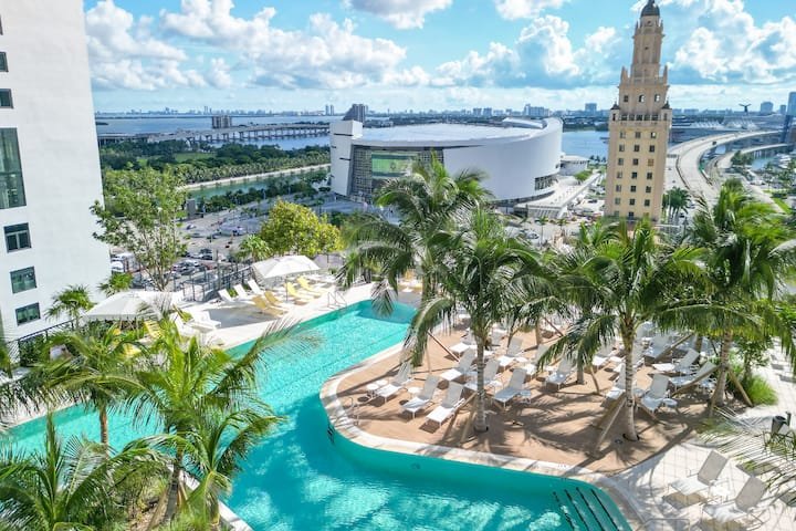 2414 | Estadia chique em Miami com vista para a baía e a cidade | Piscina