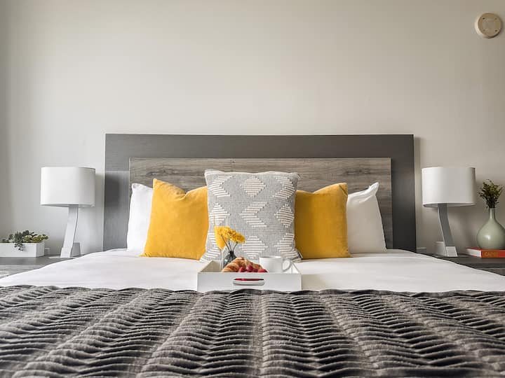 Cozinha completa, varanda, piscina, academia, estacionamento GRÁTIS