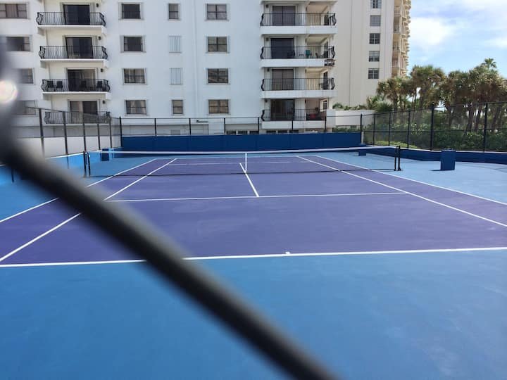 Apartamento à beira-mar com vista para o mar em frente à praia