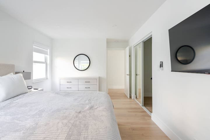 Condomínio na praia | Pátio exuberante | Birch Key Six