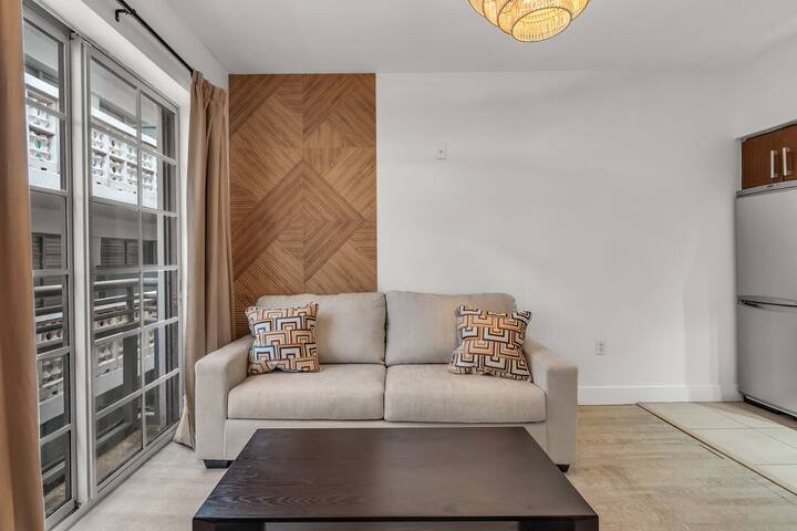 Elegante 1BR – The Strand Ocean Dr + Rooftop Pool!