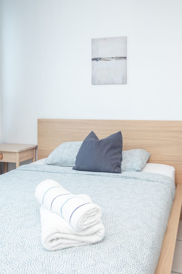 Resort à beira-mar com vista para a baía e estacionamento gratuito