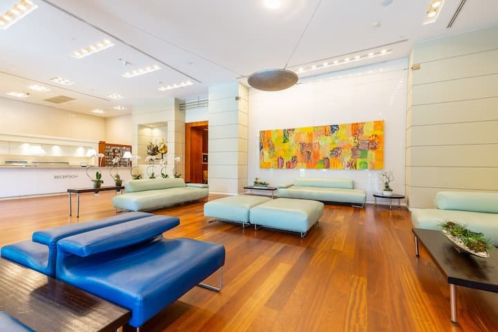 Cozinha completa, varanda, piscina, academia, estacionamento GRÁTIS