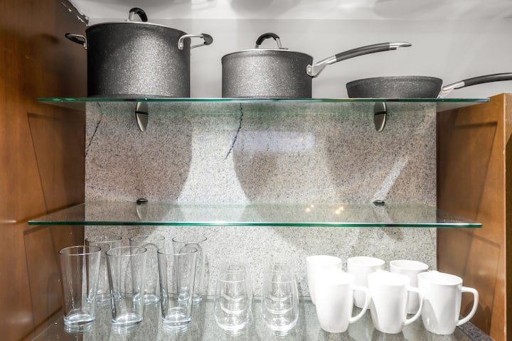 Elegante 1BR – The Strand Ocean Dr + Rooftop Pool!