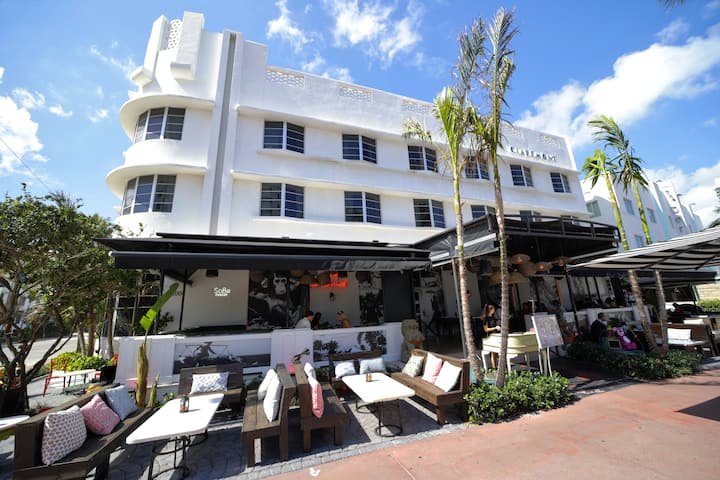 Suíte com piscina e vista para o mar em South Beach