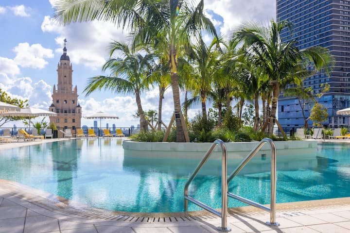 2414 | Estadia chique em Miami com vista para a baía e a cidade | Piscina