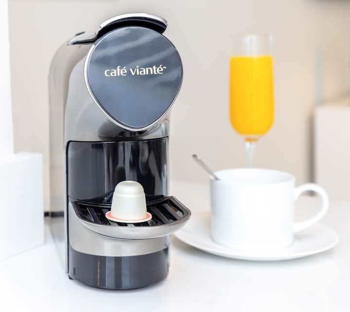 Cozinha completa, varanda, piscina, academia, estacionamento GRÁTIS