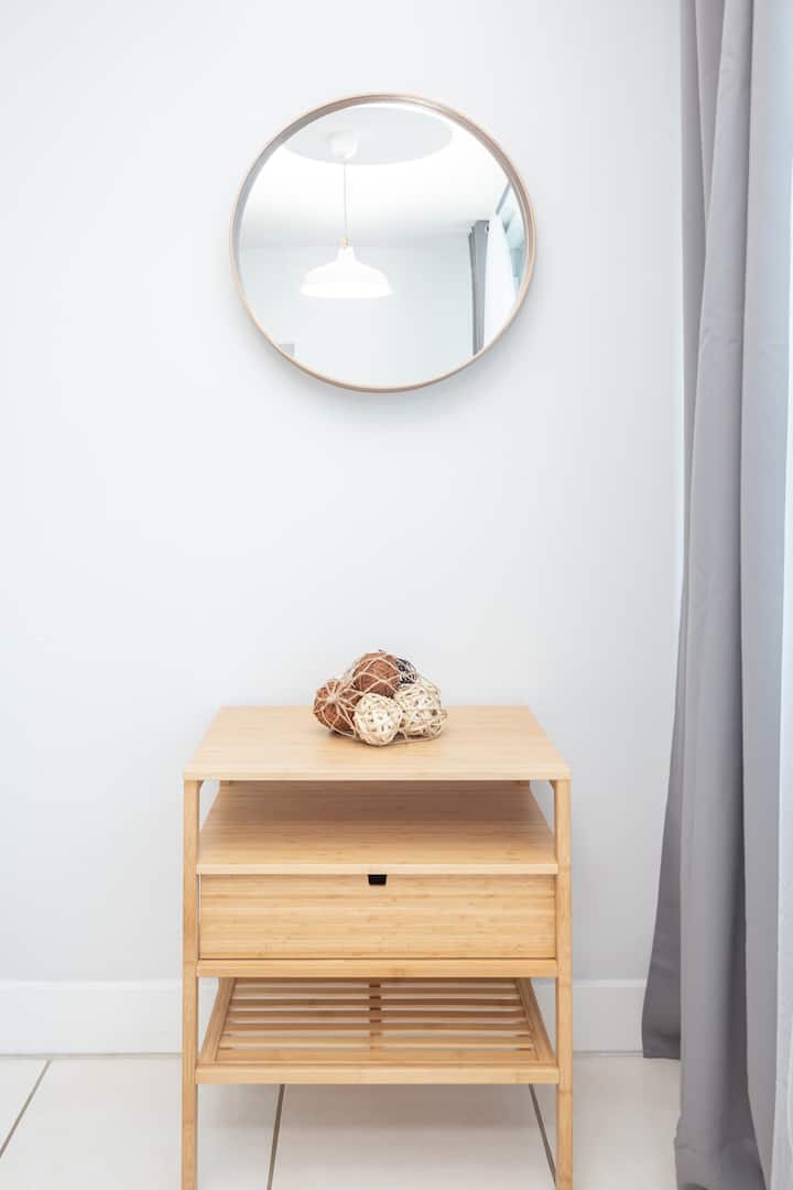 Resort à beira-mar com vista para a baía e estacionamento gratuito