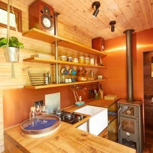 Retiro rústico à beira do rio