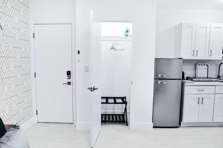 Retiro acolhedor: local privilegiado ~ Wi-Fi rápido ~ estacionamento gratuito