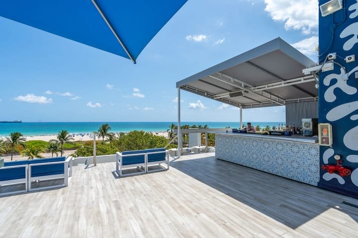Elegante 1BR – The Strand Ocean Dr + Rooftop Pool!