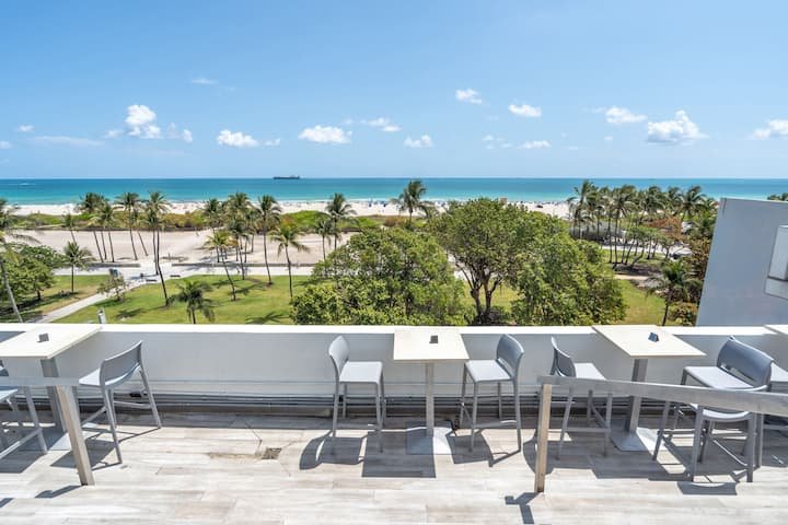 Elegante 1BR – The Strand Ocean Dr + Rooftop Pool!