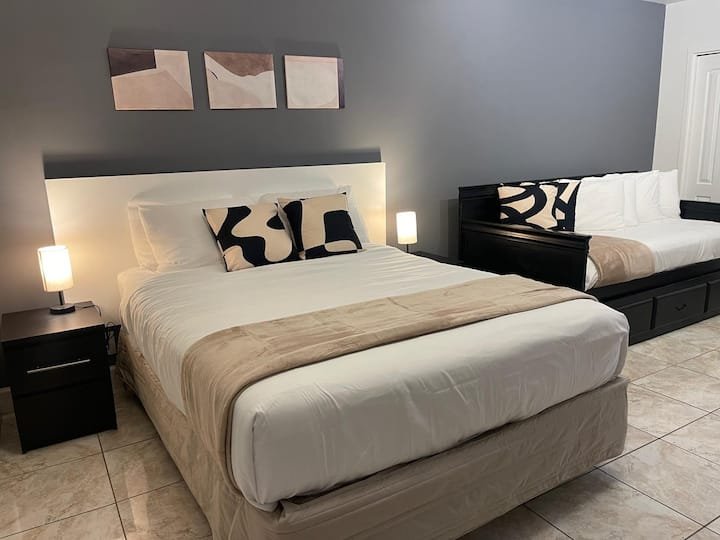 Estúdio bonito com vista para a baía! Estacionamento GRATUITO!