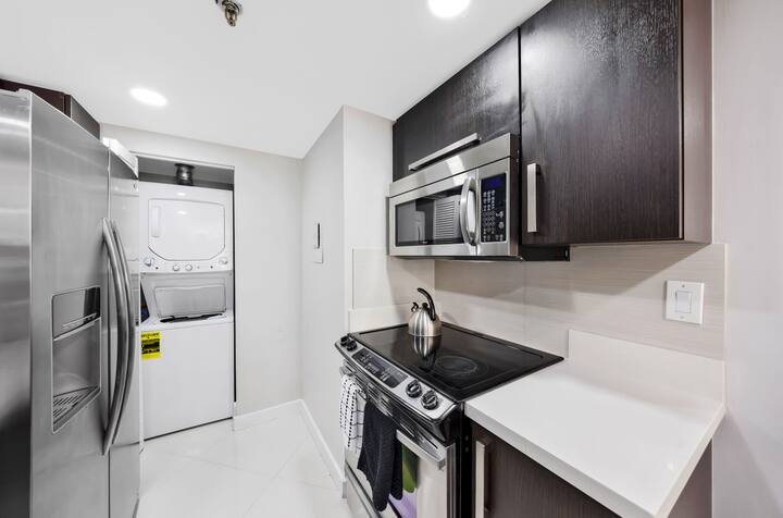 1BR Grand Stay | Bayviews | Banheira de hidromassagem | Piscina