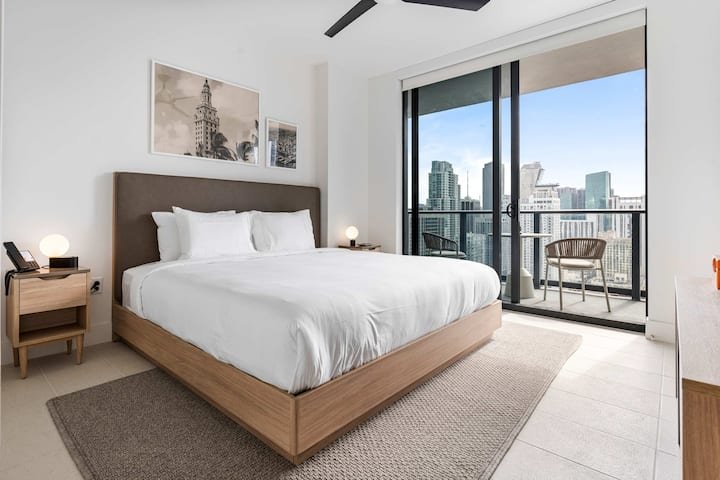 RumRunner, centro, piscina, academia, torre de serviço completo