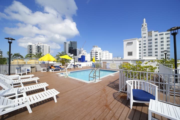 Suíte com piscina e vista para o mar em South Beach