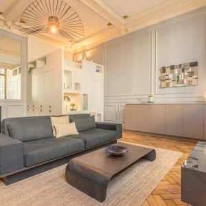 Estúdio grande e incomum perto do metrô e de lojas