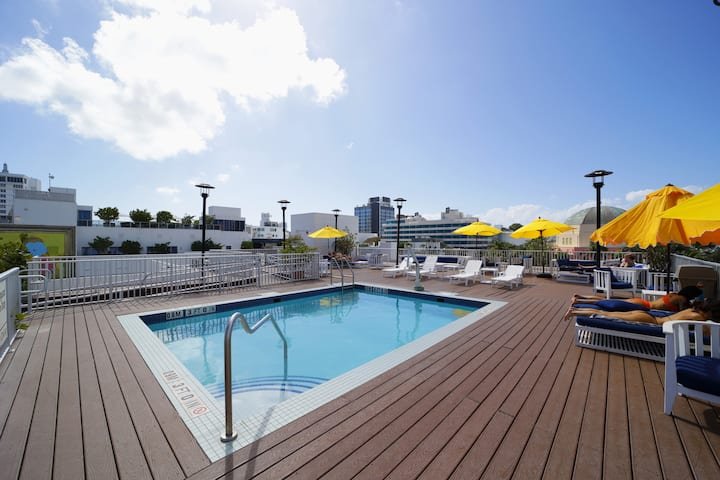 Suíte com piscina e vista para o mar em South Beach
