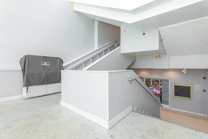 Resort à beira-mar com vista para a baía e estacionamento gratuito