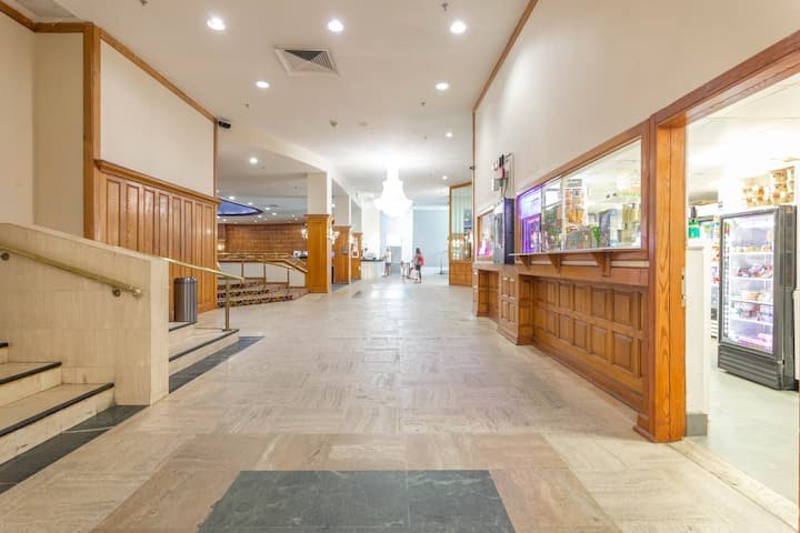 Resort à beira-mar com vista para a baía e estacionamento gratuito