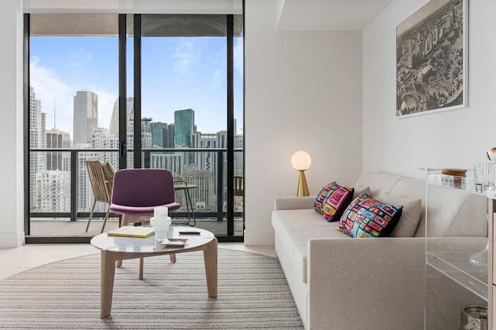 RumRunner, centro, piscina, academia, torre de serviço completo