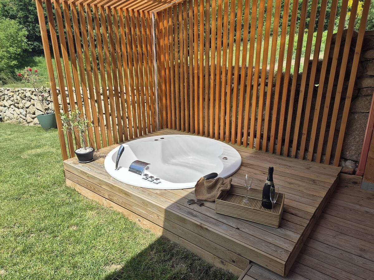 Alojamento inteiro:casa em Rubillós, Espanha