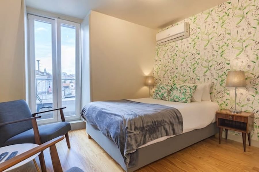 Estúdio moderno no coração de Graça por LovelyStay