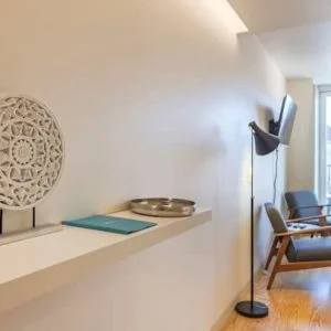 Estúdio moderno no coração de Graça por LovelyStay