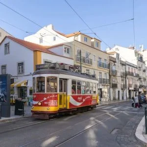 Estúdio moderno no coração de Graça por LovelyStay