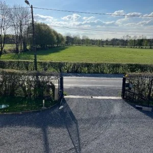 Casa com jacuzzi ao ar livre