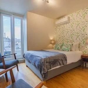 Estúdio moderno no coração de Graça por LovelyStay