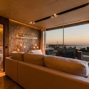 Espaço inteiro: apartamento em Paço de Arcos, Portugal