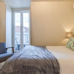 Estúdio moderno no coração de Graça por LovelyStay