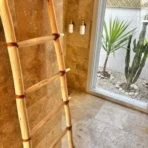 Os jardins secretos e spa ilimitado na Camarga