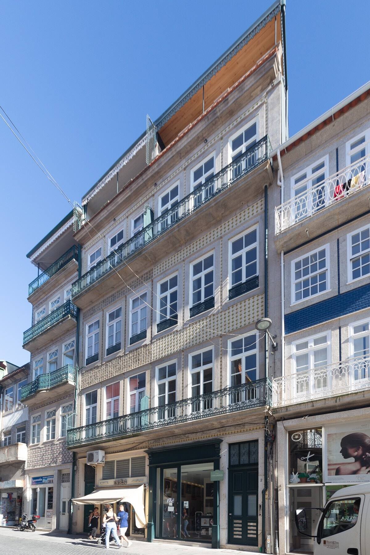 Casa de luxo fashion com ar-condicionado, no centro, perto do metrô