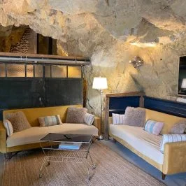 A Caverna da Torre  Compartilhar  Salvar