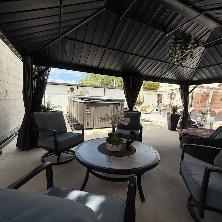 Lugar minúsculo com jacuzzi quente privativo a 7 minutos do aeroporto