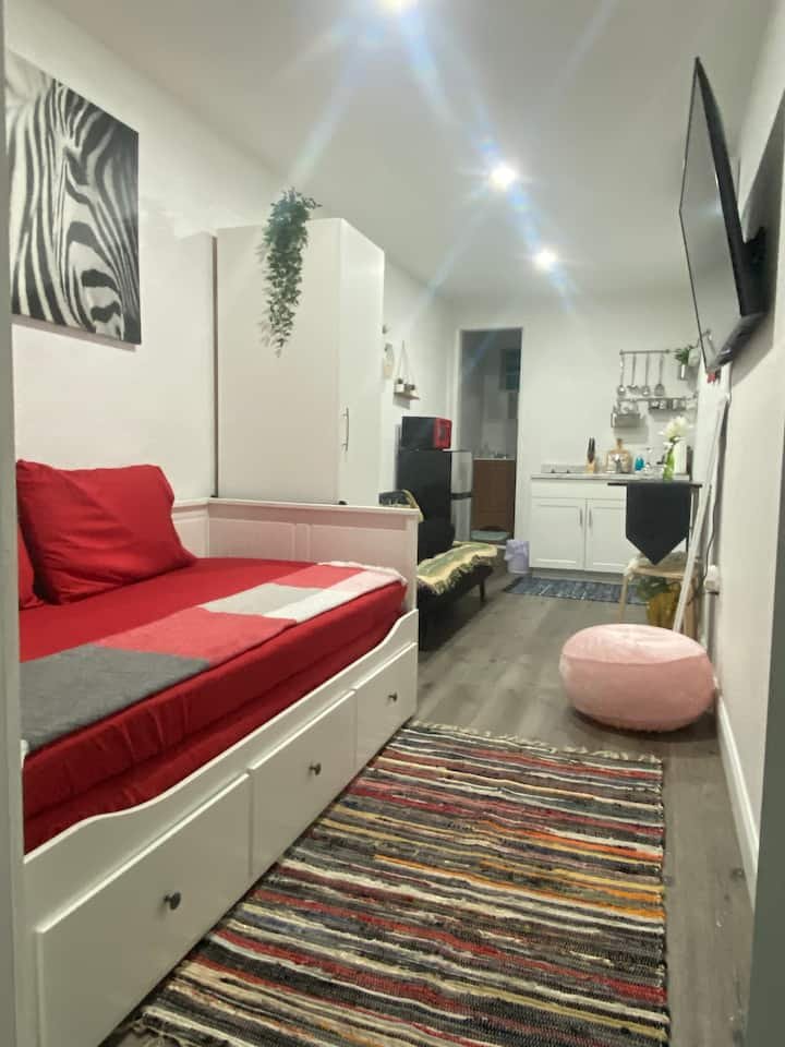 Lugar minúsculo com jacuzzi quente privativo a 7 minutos do aeroporto