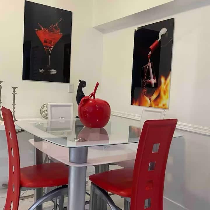 Lugar minúsculo com jacuzzi quente privativo a 7 minutos do aeroporto