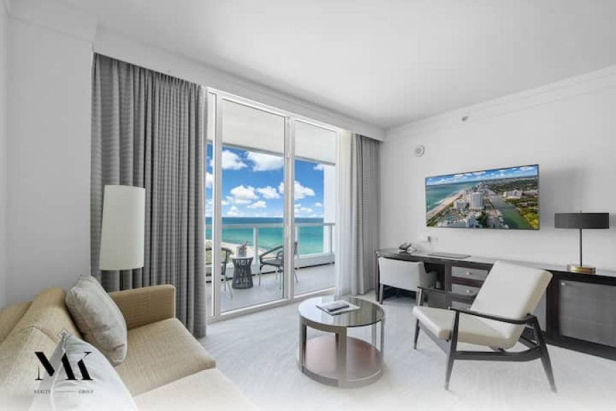Fontainebleau | 1BR Striking Resort & Ocean View