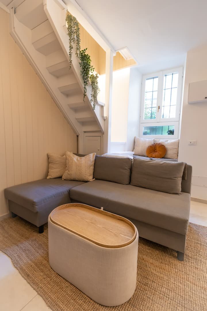 NOVO — Apartamento Moderno no Lago Como — HoneyHomes