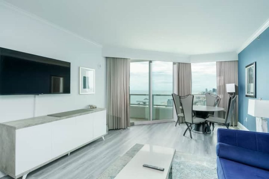 Suíte de 1 quarto com vista para o mar Fontainebleau Tresor