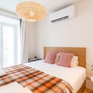 Apartamento NOVÍSSIMO em área típica com ar-condicionado – II.